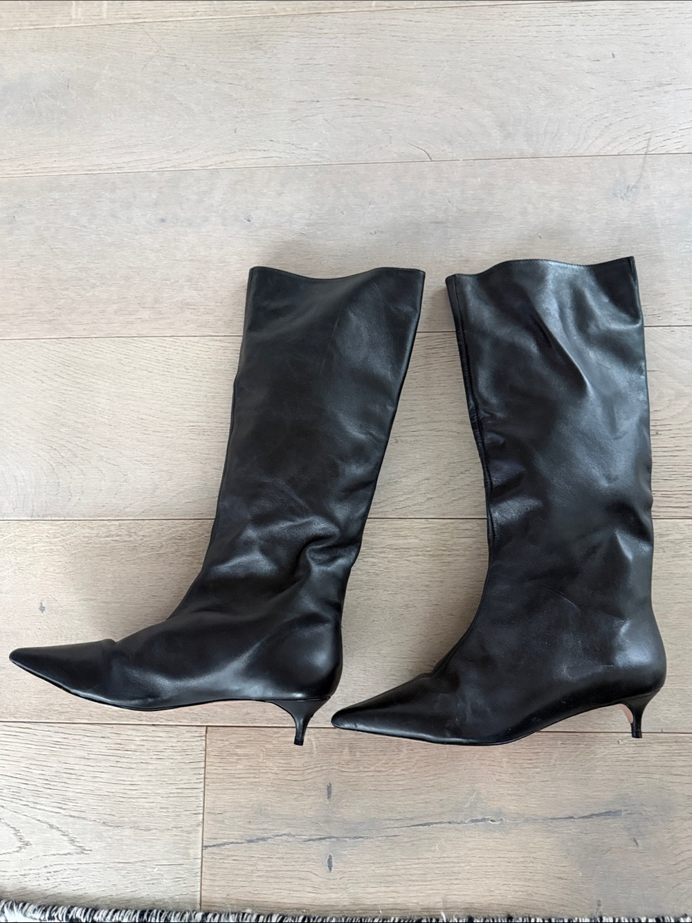 SCHUTZ Black Pointed-Toe Kitten Heel Knee Boots - size 8.5